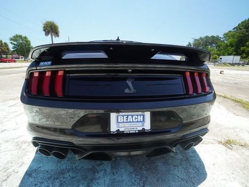Used 2022 Ford Mustang Shelby GT500 w/ Technology Package RWD image 5