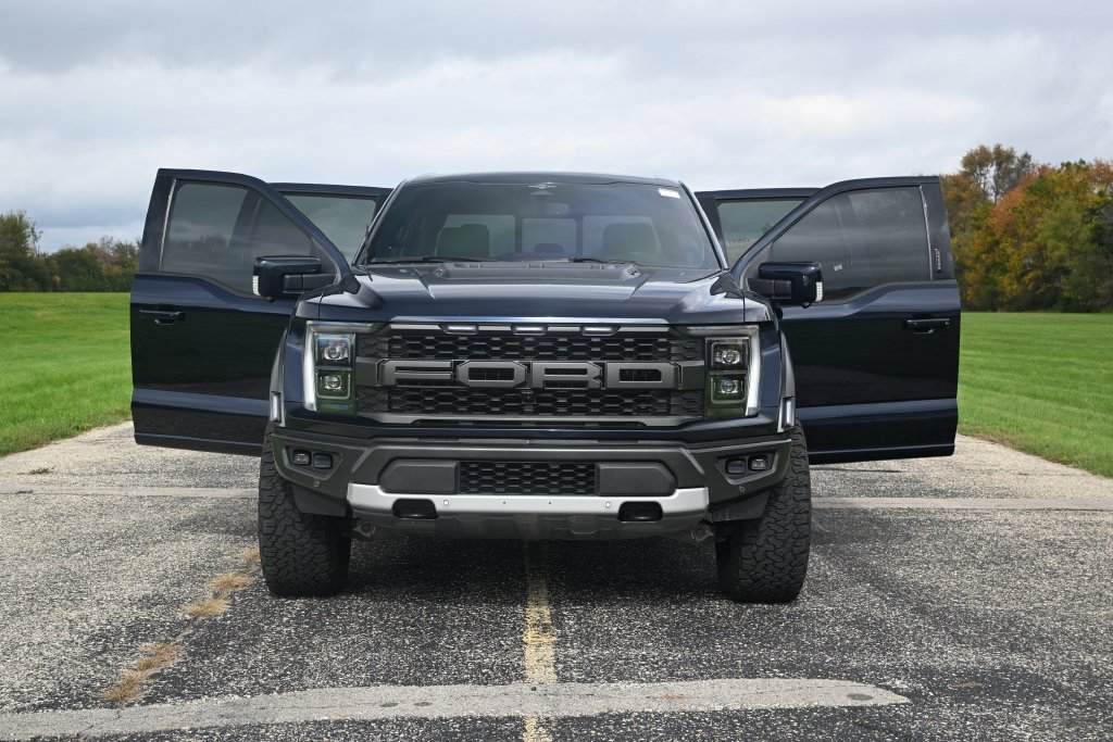 Used 2023 Ford F150 Raptor AWD/4WD image 9