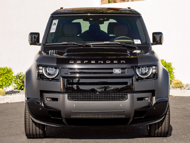 New 2026 Land Rover Defender 130 V8 AWD/4WD image 3