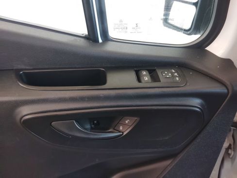 Used 2023 Mercedes-Benz Sprinter 2500 image 16