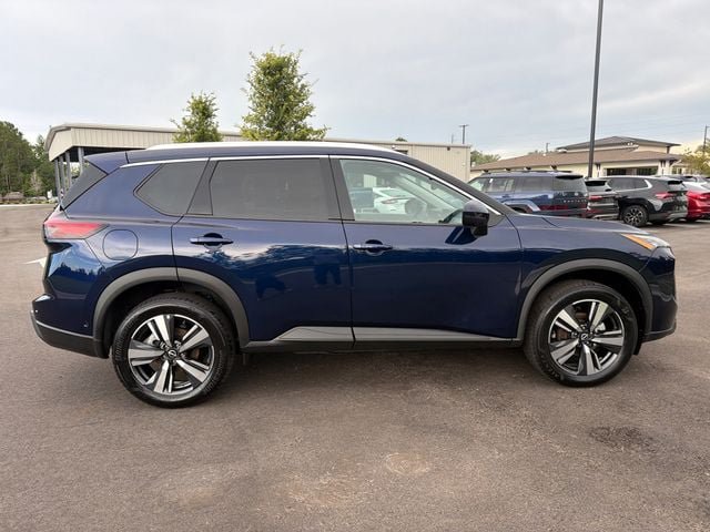 Used 2026 Nissan Rogue SL FWD image 12