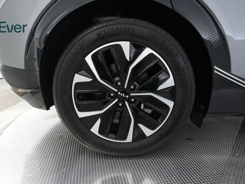 Used 2024 Kia EV6 Wind w/ Wind Technology Package RWD image 21