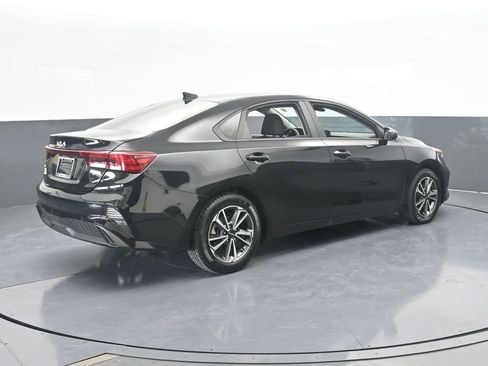 Used 2023 Kia Forte LXS w/ LXS Technology Package image 6