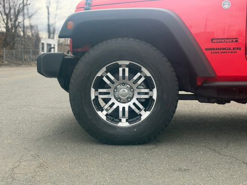 Used 2013 Jeep Wrangler Unlimited Sport image 7