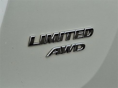 Used 2017 Toyota RAV4 Limited image 27