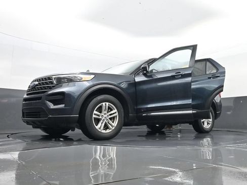 Used 2024 Ford Explorer XLT AWD/4WD image 34