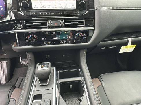 Certified 2025 Nissan Pathfinder Platinum w/ Cargo Package image 21