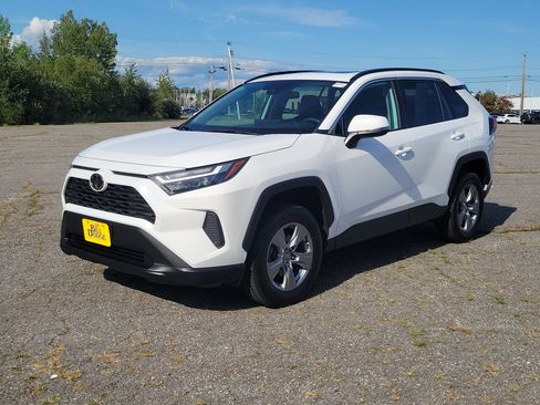 Used 2024 Toyota RAV4 XLE w/ Convenience Package AWD/4WD image 1