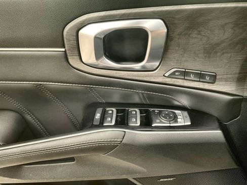 Used 2024 Kia Sorento SX Prestige image 15