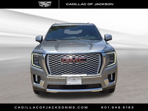 Used 2023 GMC Yukon XL Denali AWD/4WD image 28