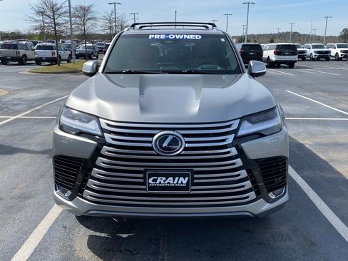 Used 2025 Lexus LX 600 4WD w/ Accessory Package (2T) image 2