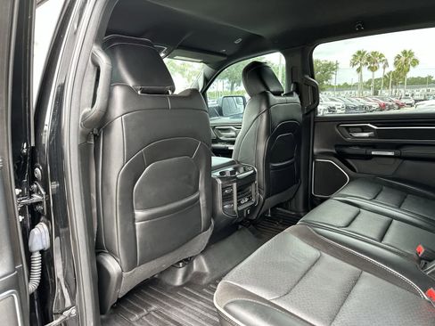 Used 2019 RAM 1500 Laramie AWD/4WD image 18