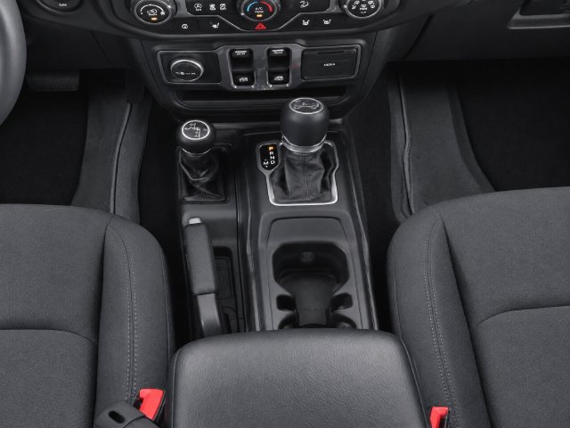 Used 2018 Jeep Wrangler Sport AWD/4WD image 13