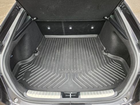 Used 2022 Kia Stinger GT1 w/ Red Interior Color Package RWD image 27