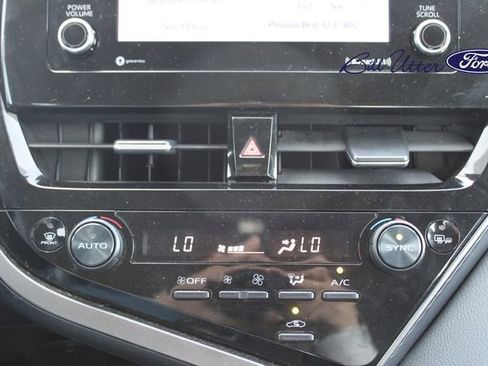 Used 2024 Toyota Camry SE w/ Convenience Package image 16