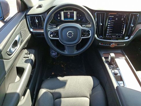 Certified 2023 Volvo V60 B5 Cross Country Plus image 11