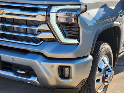 New 2026 Chevrolet Silverado 3500 High Country w/ High Country Premium Package image 17