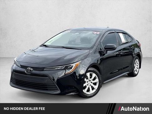 Certified 2025 Toyota Corolla LE FWD image 1