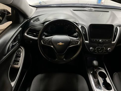 Used 2021 Chevrolet Malibu RS FWD image 11