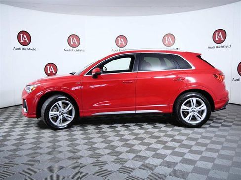 Used 2022 Audi Q3 2.0T Premium Plus w/ Premium Plus Package image 5