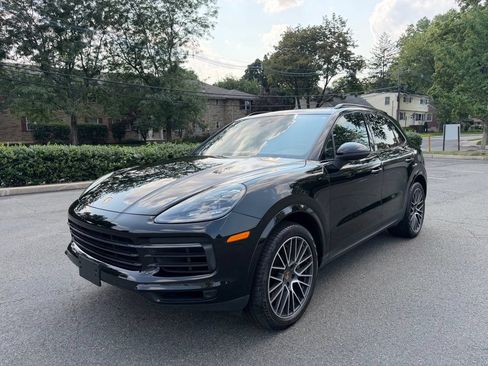 Used 2019 Porsche Cayenne S AWD/4WD image 3
