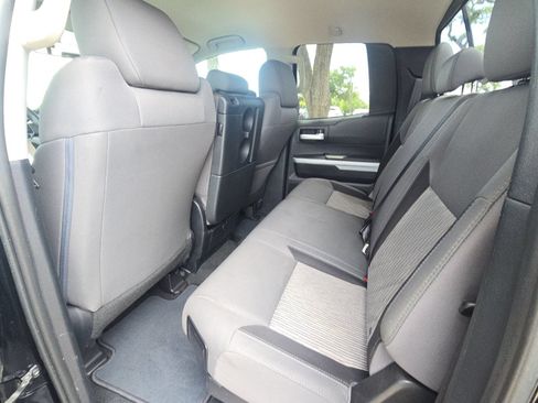 Used 2016 Toyota Tundra SR5 w/ Tow Package RWD image 11