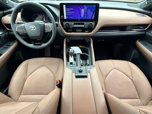 New 2026 Toyota Grand Highlander AWD Hybrid image 21