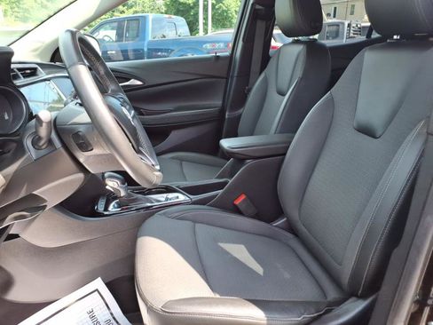 Used 2023 Buick Encore GX Preferred w/ Cold Weather Comfort Package image 13