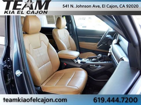 Certified 2021 Kia Telluride SX w/ Towing Package FWD image 13