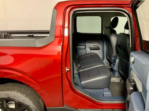 New 2026 Ford Maverick Lariat w/ Black Appearance Package image 32