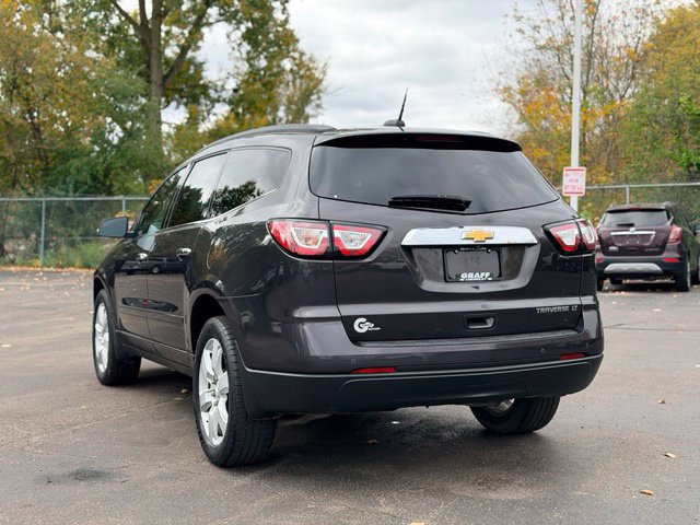 Used 2016 Chevrolet Traverse LT w/ Style and Technology Package FWD image 5