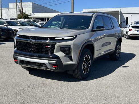 New 2026 Chevrolet Traverse Z71 w/ Enhanced Driving Package image 7