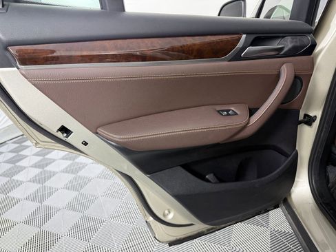 Used 2017 BMW X3 xDrive28i image 16