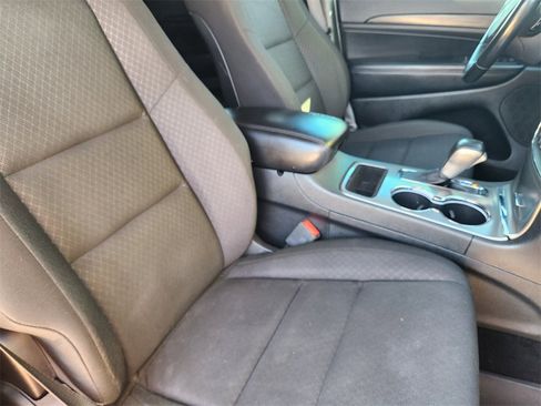 Used 2020 Jeep Grand Cherokee Laredo image 20