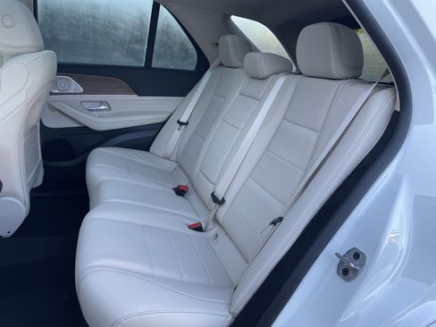 New 2026 Mercedes-Benz GLE 450 4MATIC image 36