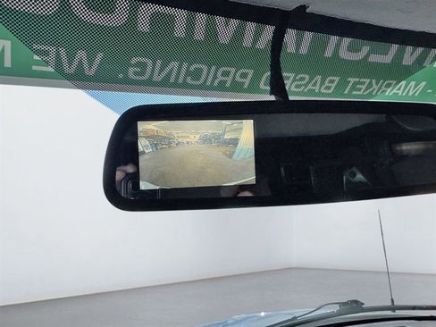 Used 2018 GMC Savana 2500 w/ Enhanced Convenience Package image 16