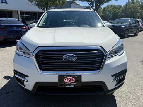 Certified 2022 Subaru Ascent Limited w/ Technology Package image 3