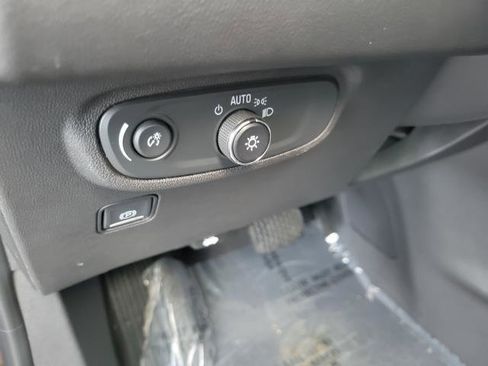 Used 2021 GMC Terrain SLE w/ Driver Convenience Package image 24