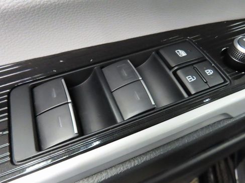 Used 2025 Toyota Sienna XSE image 52