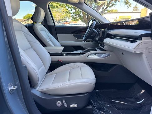 Used 2026 Lincoln Nautilus Premier w/ Jet Appearance Package AWD/4WD image 15