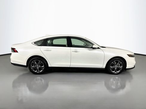Certified 2023 Honda Accord EX image 4