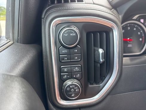 Used 2022 Chevrolet Silverado 1500 High Country AWD/4WD image 16