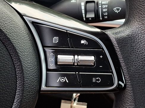 Used 2023 Kia Forte LXS FWD image 22