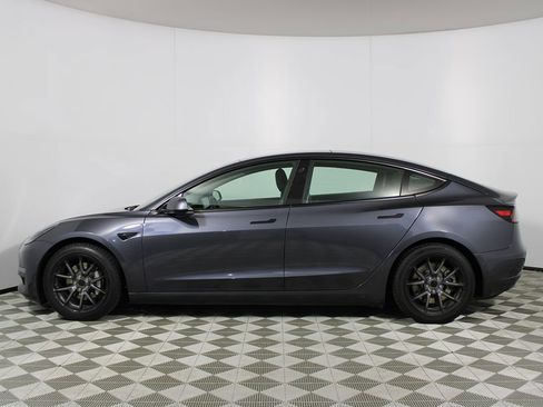 Used 2021 Tesla Model 3 Standard Range Plus image 29