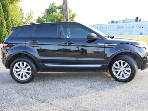 Used 2018 Land Rover Range Rover Evoque SE AWD/4WD image 4