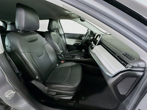 Used 2022 Jeep Compass Limited image 30