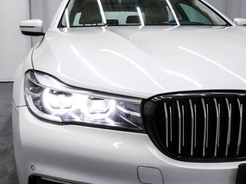 Used 2019 BMW 740i xDrive 740i xDrive image 40