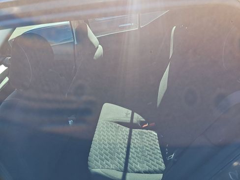 Used 2021 Nissan Kicks S FWD image 13