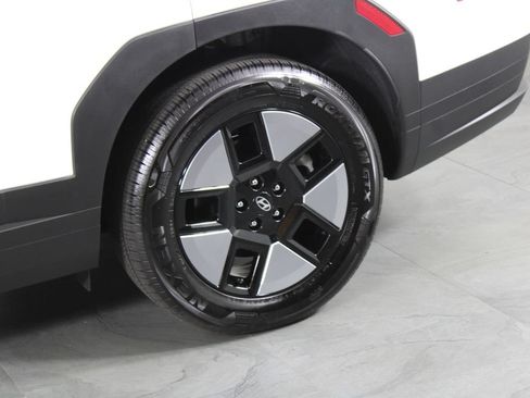Certified 2026 Hyundai Santa Fe SEL FWD image 15