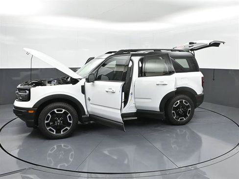 Used 2023 Ford Bronco Sport Outer Banks w/ Tech Package AWD/4WD image 49